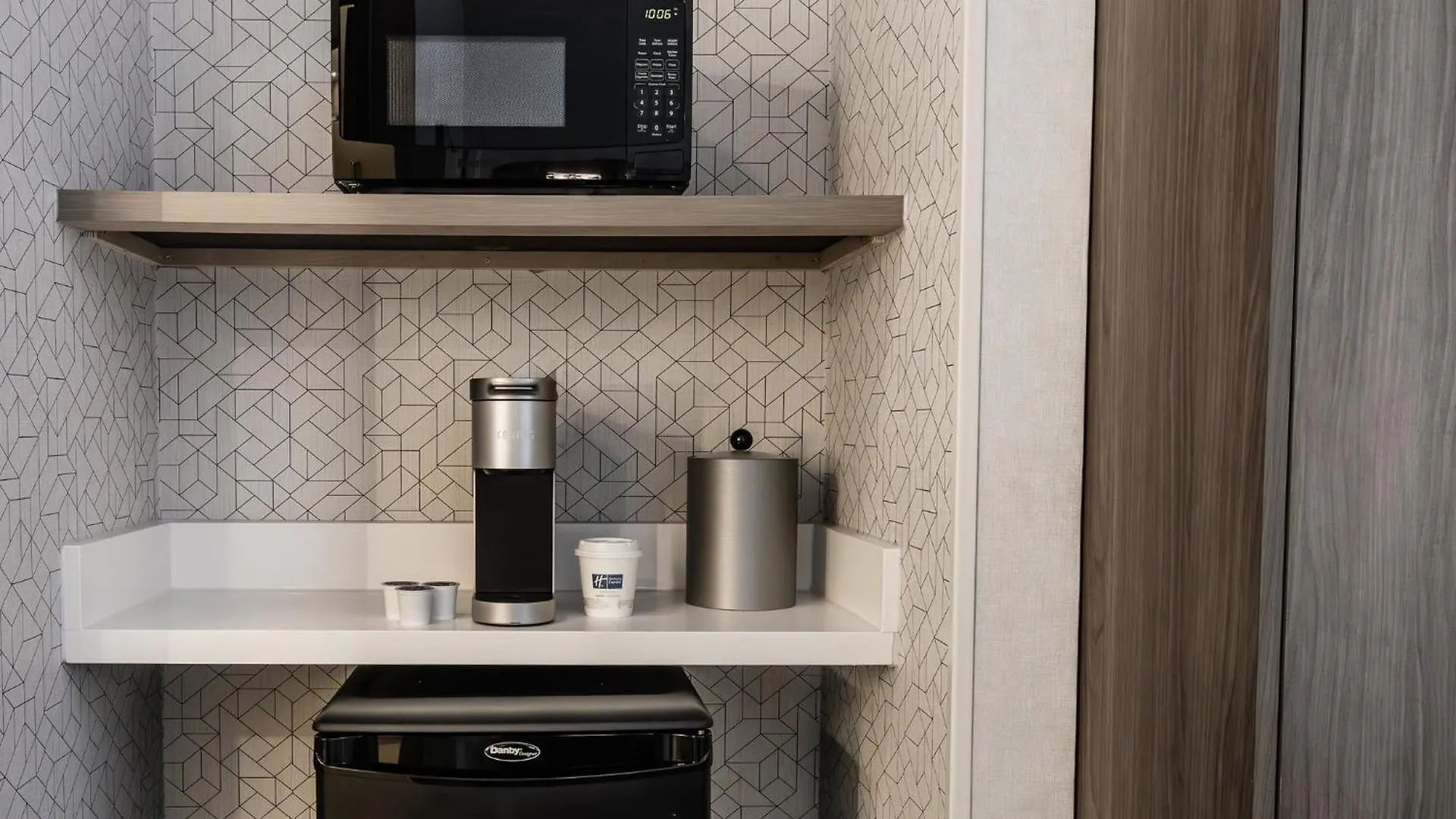 Holiday Inn Express Toronto-North York By Ihg Toronto