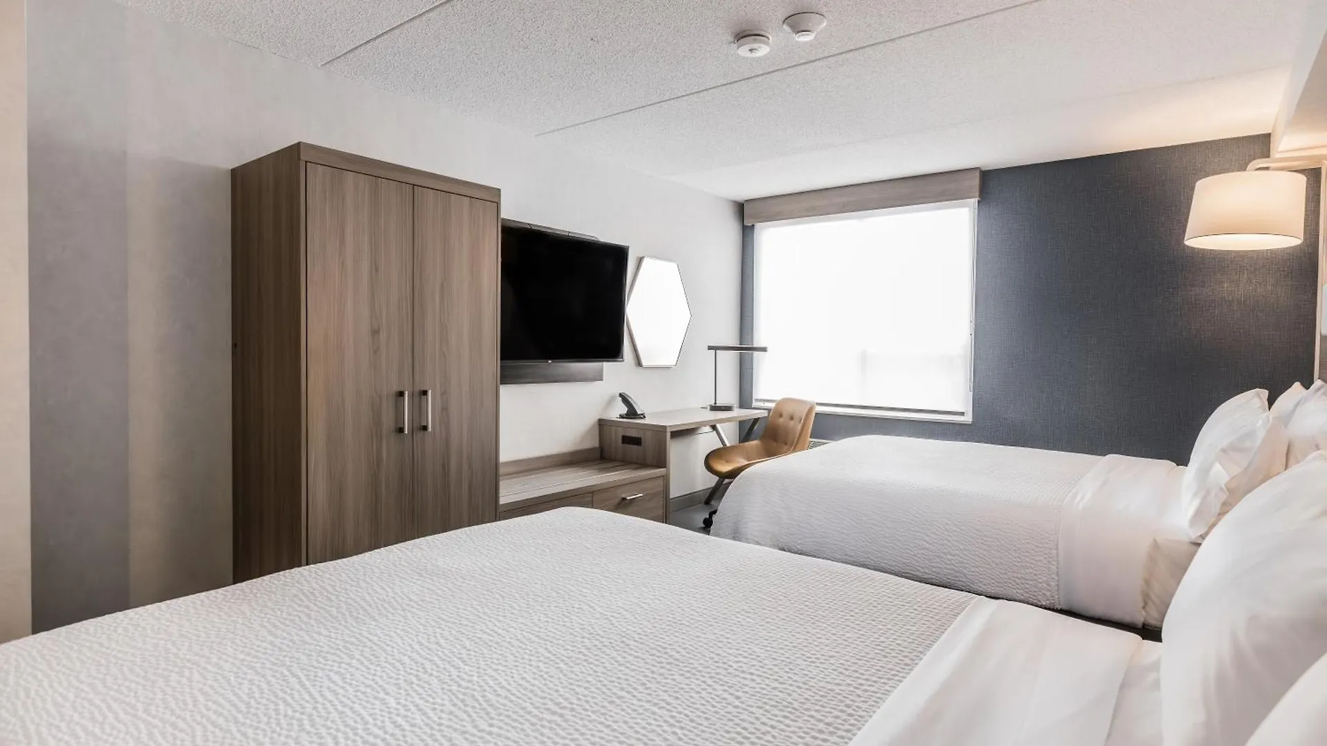 Holiday Inn Express Toronto-North York By Ihg Hotel Toronto