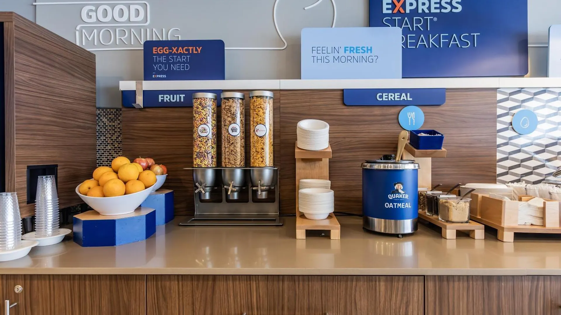 Holiday Inn Express Toronto-North York By Ihg 3*, Toronto Kanada