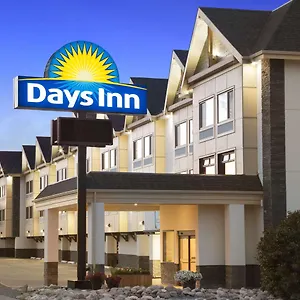 Days By Wyndham Northwest Hotel YYC