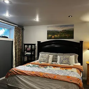 Homestay Hidden Valley New Basement With Private Bathroom! 