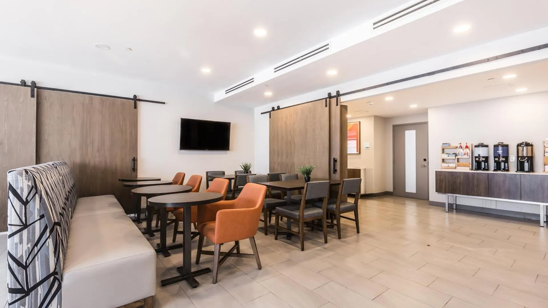 Hotel Holiday Inn Express Toronto-North York By Ihg